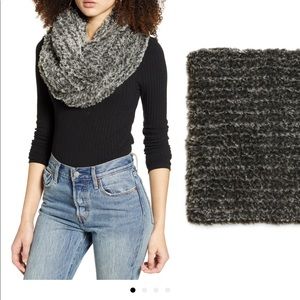BP. Infinity Scarf